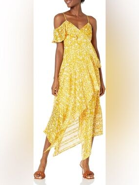 bcbg yellow lace dress BCBG MaxAzria lace lemon yellow dress (altered, never worn), Women's  Fashion, Dresses & Sets, Evening dresses & gowns on Carousell